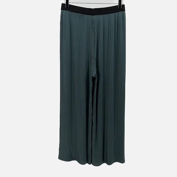 Oak + Fort Micro Pleat Wide Leg Cropped Lounge Pants - Size Large - Picture 3 of 6